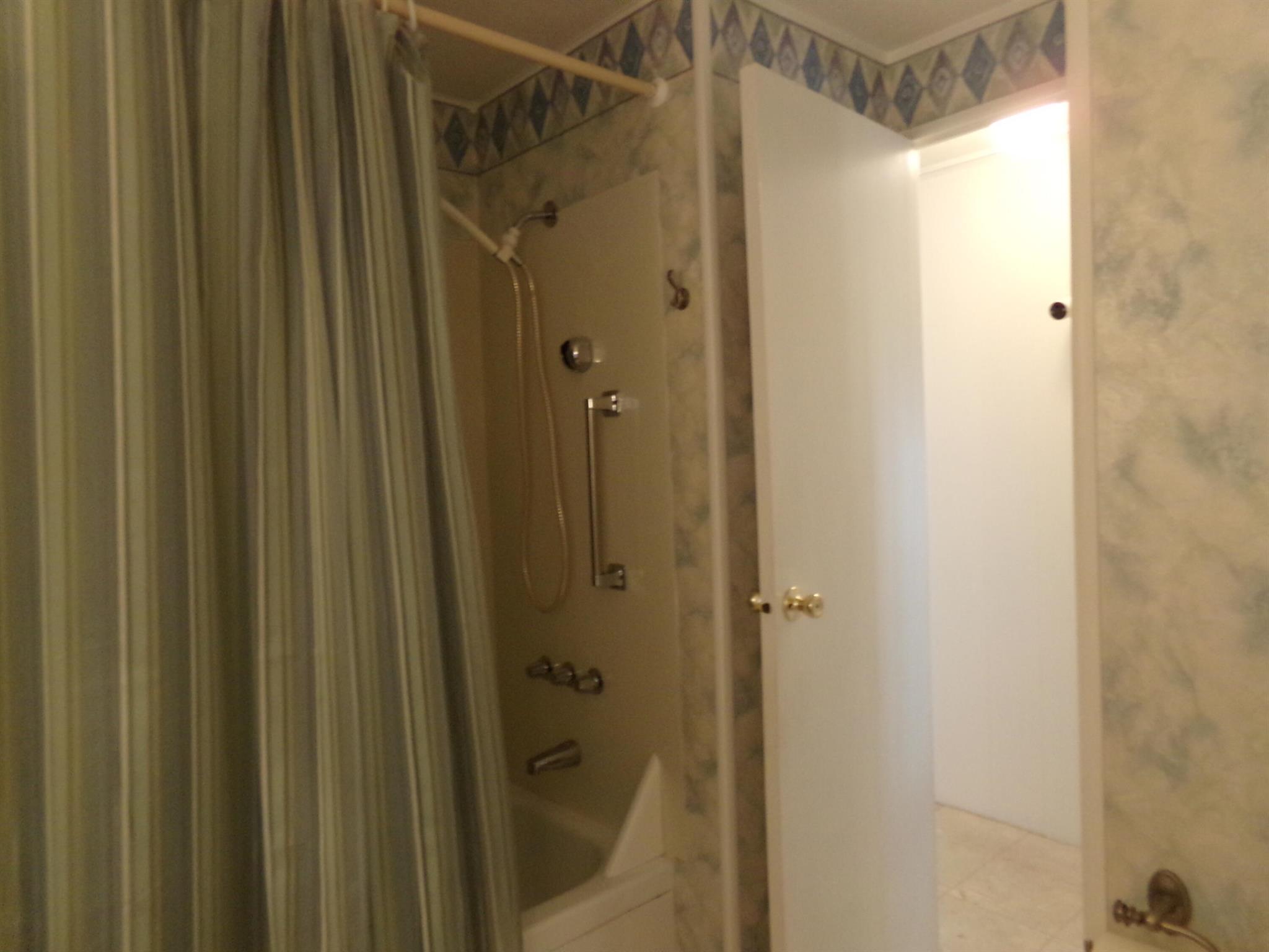 JAMAICA BAY MOBILE HOME C - Residential