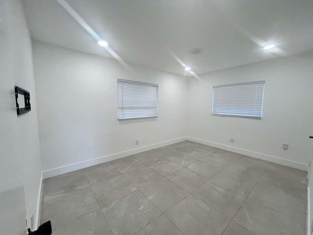 Lauderdale Lakes East Gat - Residential Lease