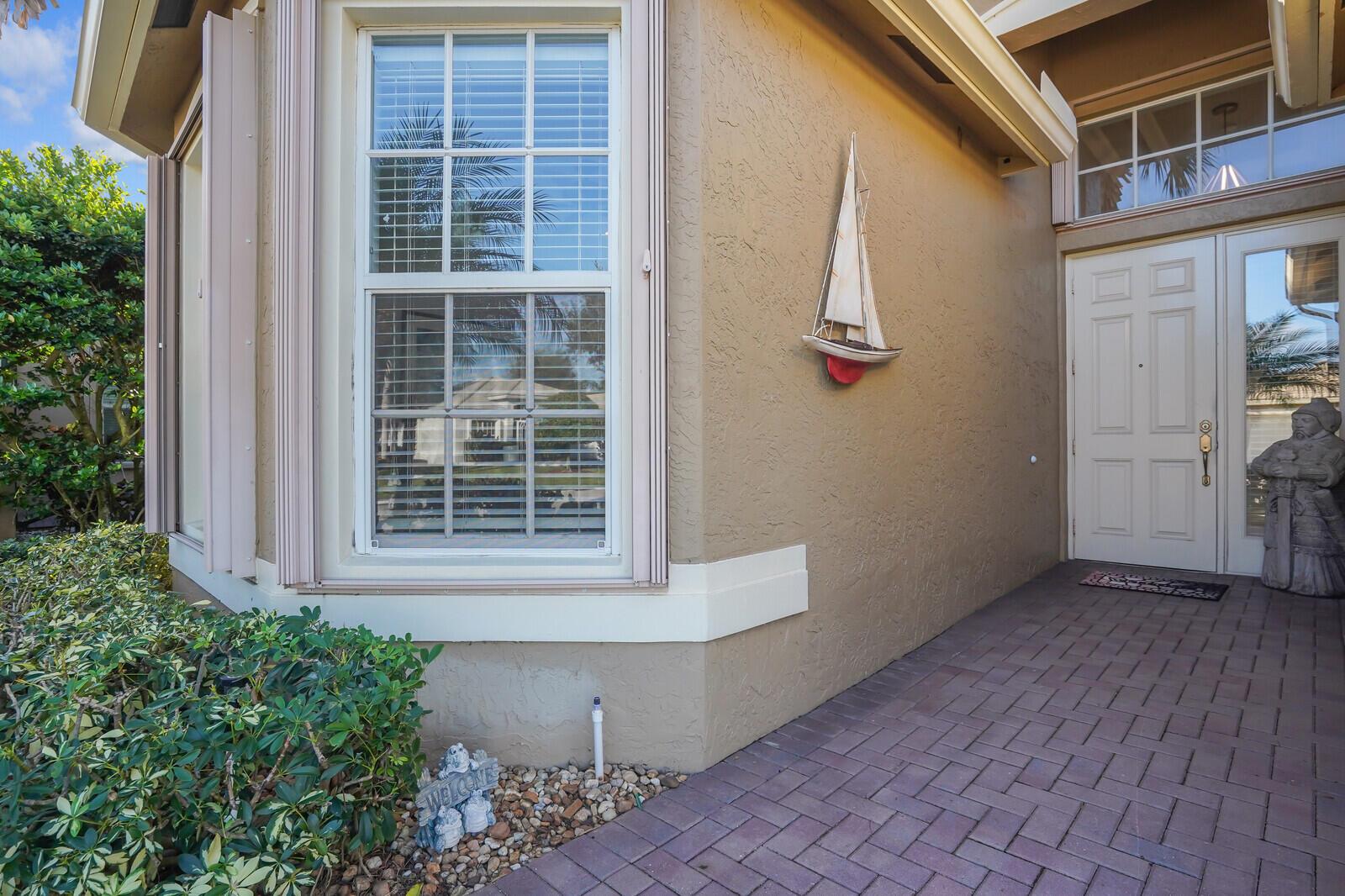 6808 Shamrock Trail