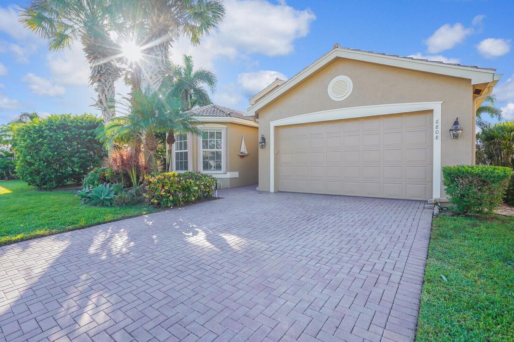 Photo of 6808 Shamrock Trail, Boynton Beach, FL 33437 (MLS # R11133757)