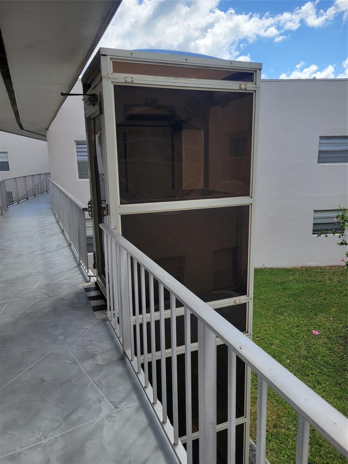 Kings Point Capri A-L - Residential Lease