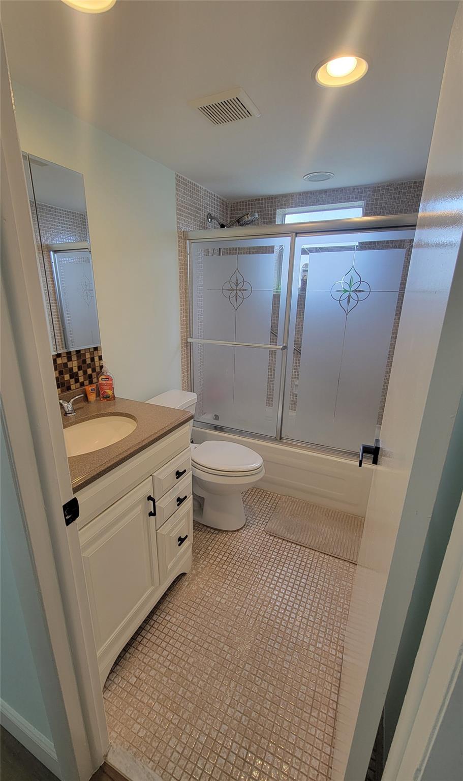 Kings Point Capri A-L - Residential Lease