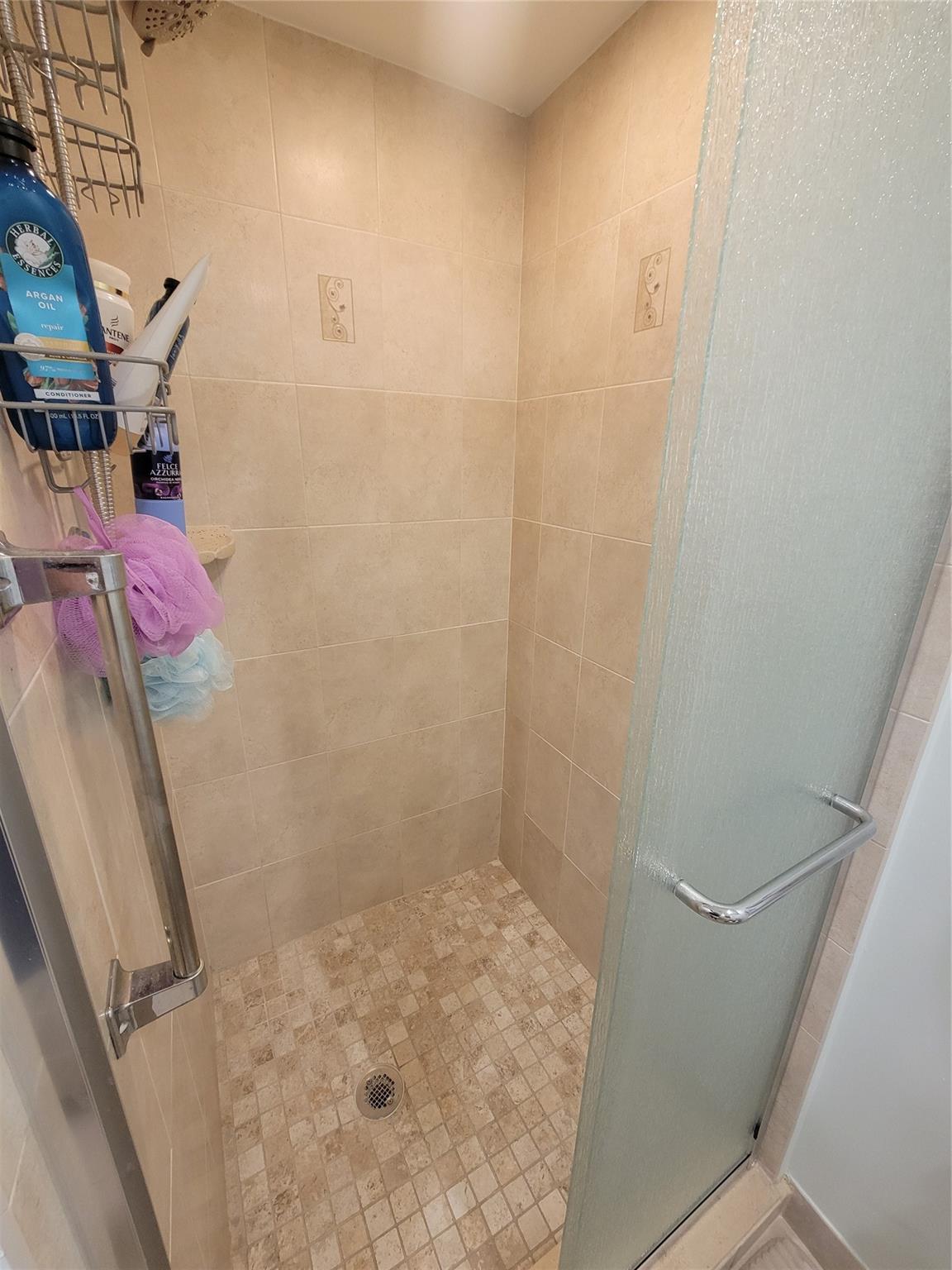 Kings Point Capri A-L - Residential Lease