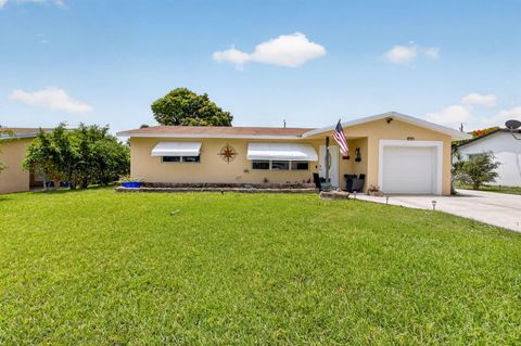 Property photo of 220 Sw 10th Avenue, Boynton Beach, FL 33435