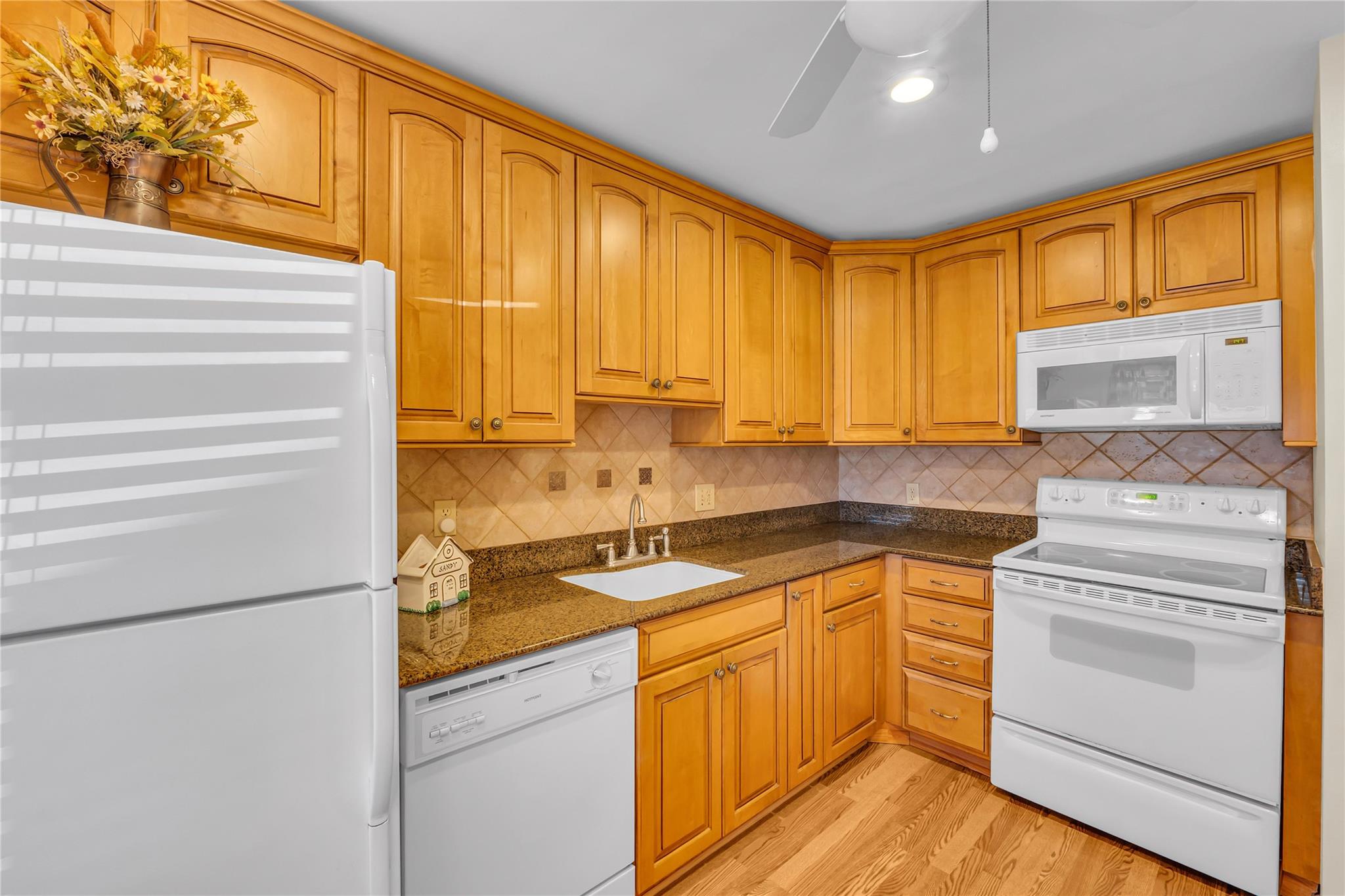 VISTAS OF BOCA LAGO - Residential