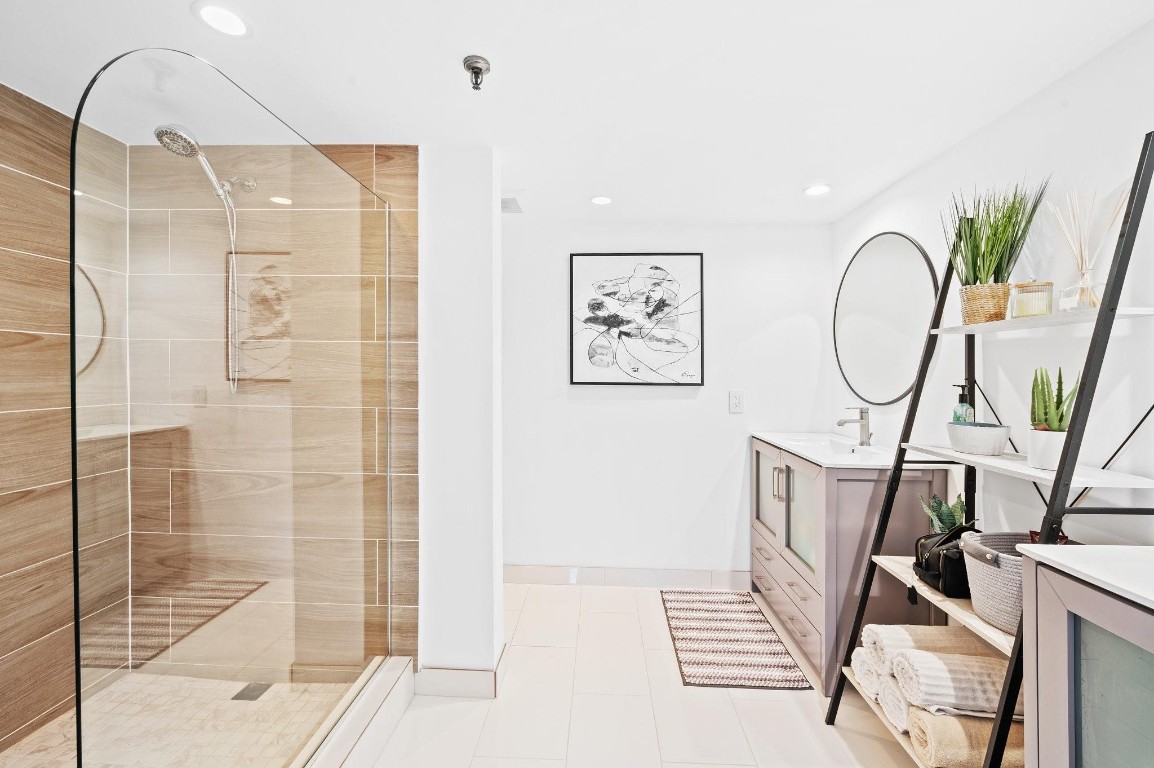 EVERGLADES CLUB - Residential