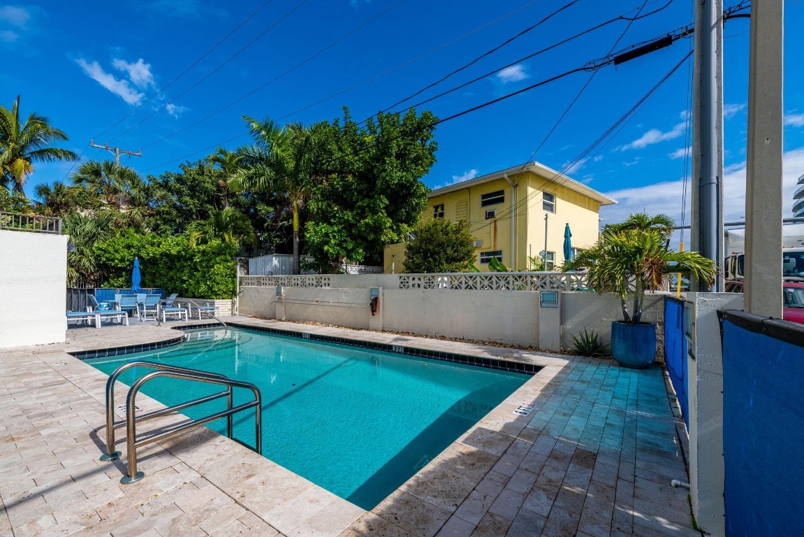 EVERGLADES CLUB - Residential