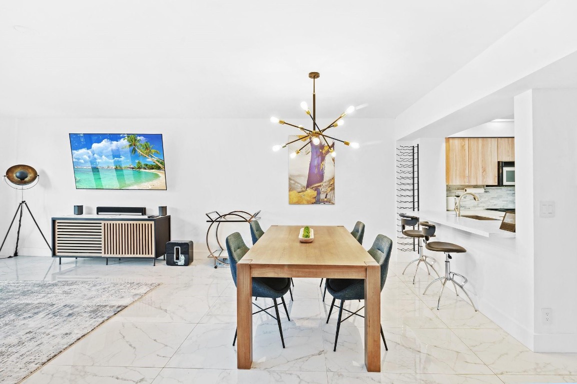 EVERGLADES CLUB - Residential