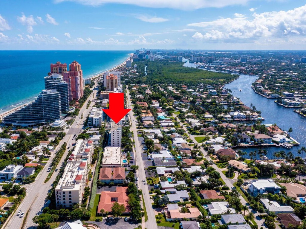 EVERGLADES CLUB - Residential