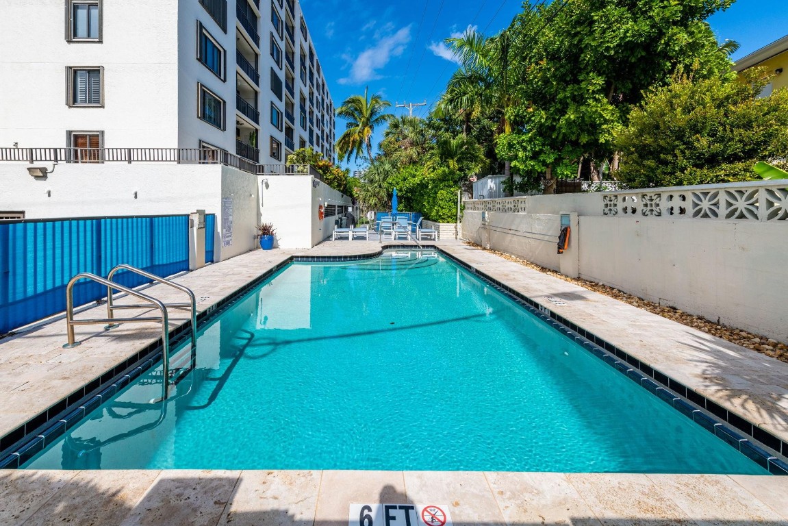 EVERGLADES CLUB - Residential