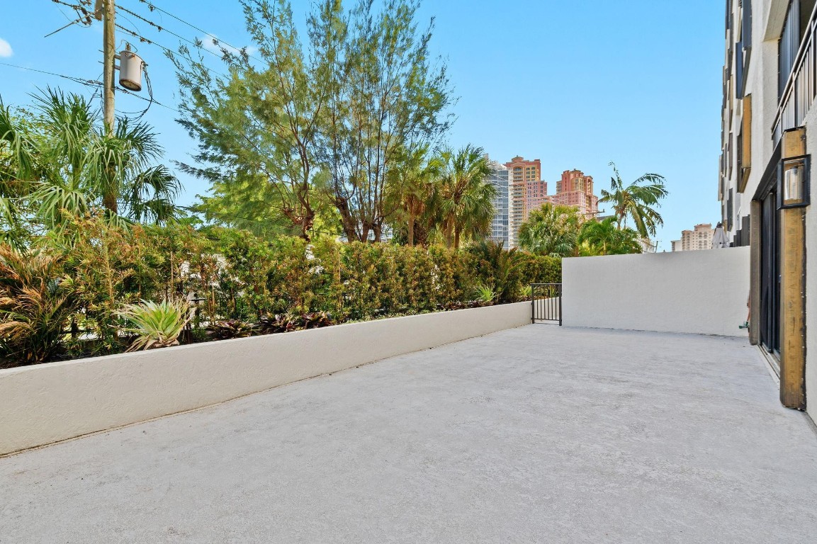EVERGLADES CLUB - Residential