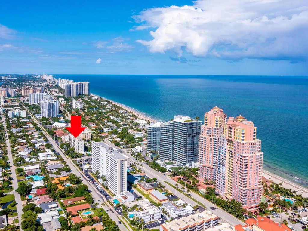 EVERGLADES CLUB - Residential