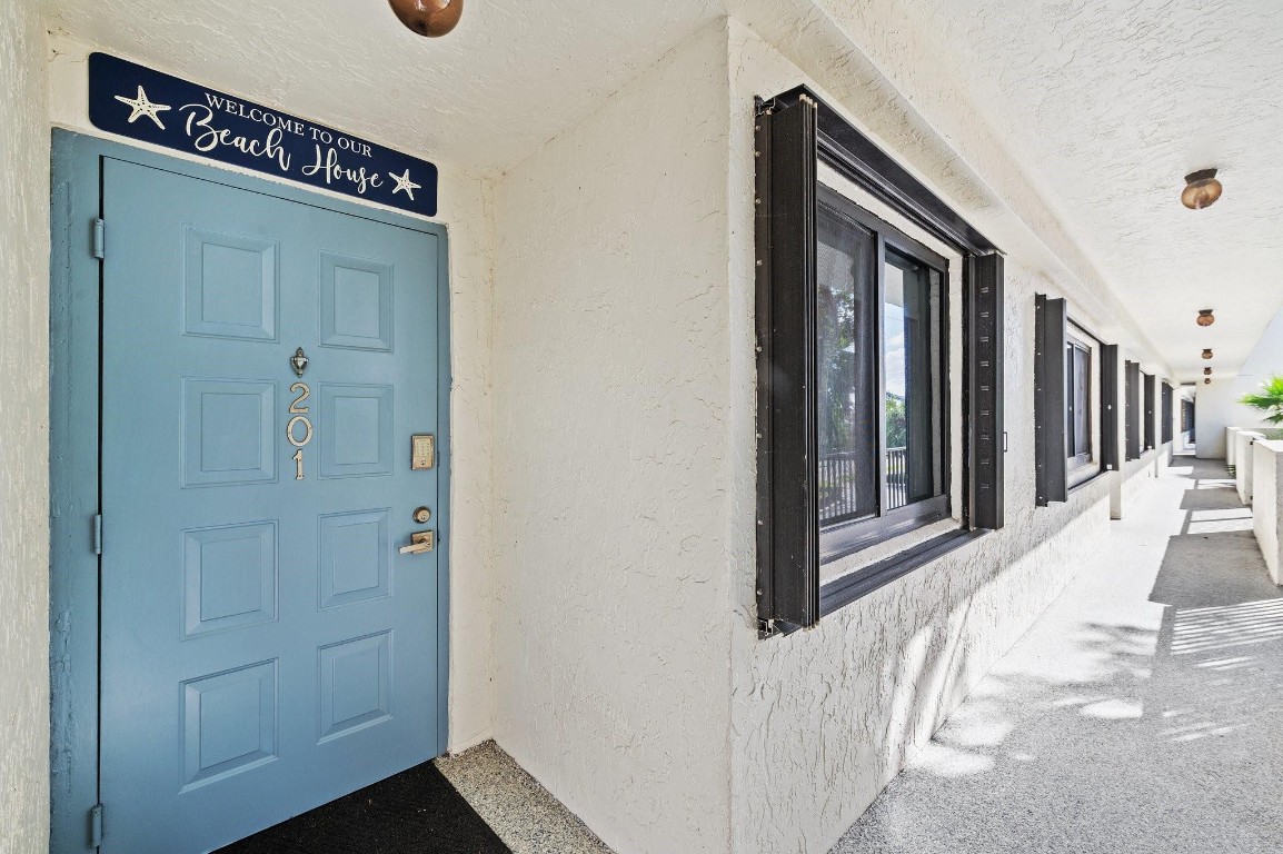 EVERGLADES CLUB - Residential