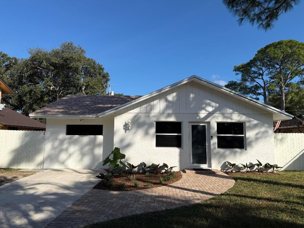 Photo of 7676 4th Terrace, Lake Worth, FL 33463 (MLS # R11142175)