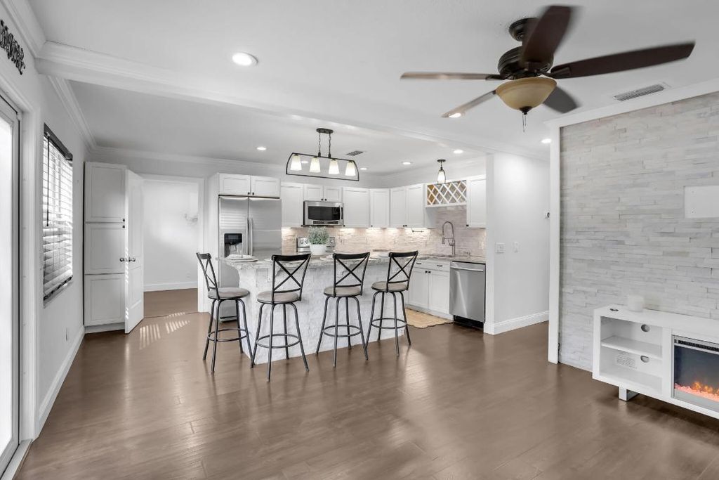 Photo of 7676 4th Terrace, Lake Worth, FL 33463 (MLS # R11142175)