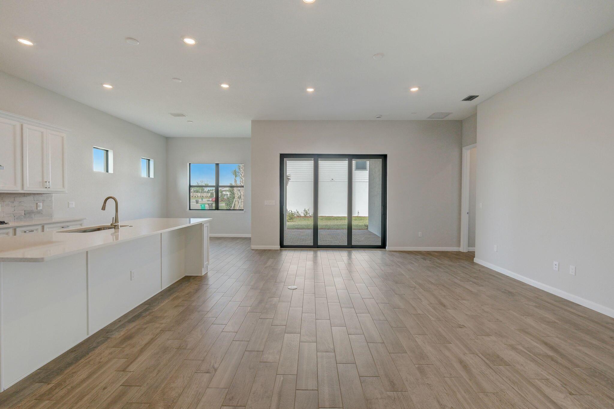 METES AND BOUNDS - Residential Lease