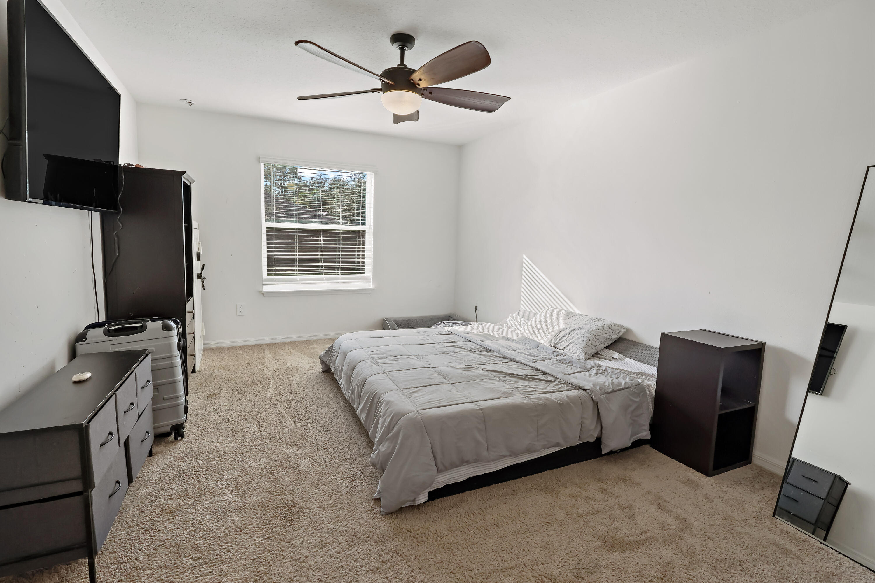 PORT ST LUCIE SECTION 7 - Residential Lease