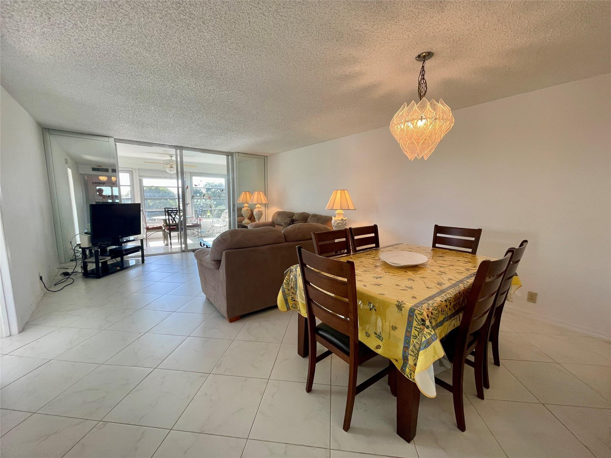 Palm Spring II - Residential