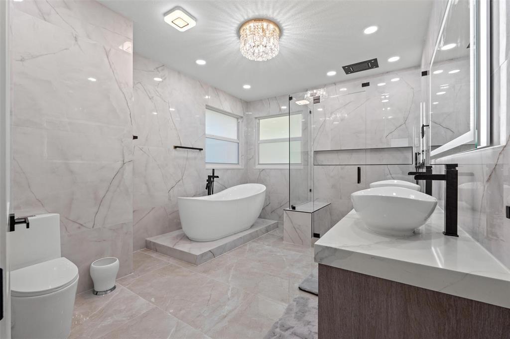 MEADOW WOOD OF THE LANDIN - Residential