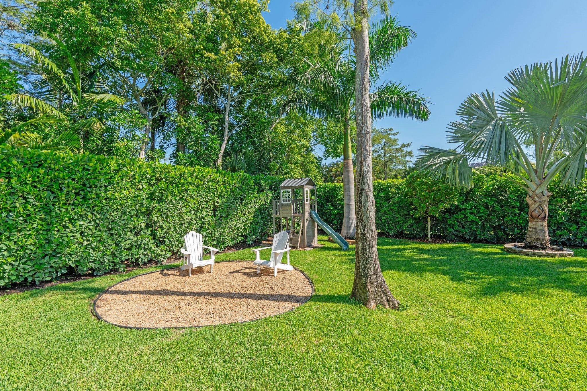 MEADOW WOOD OF THE LANDIN - Residential