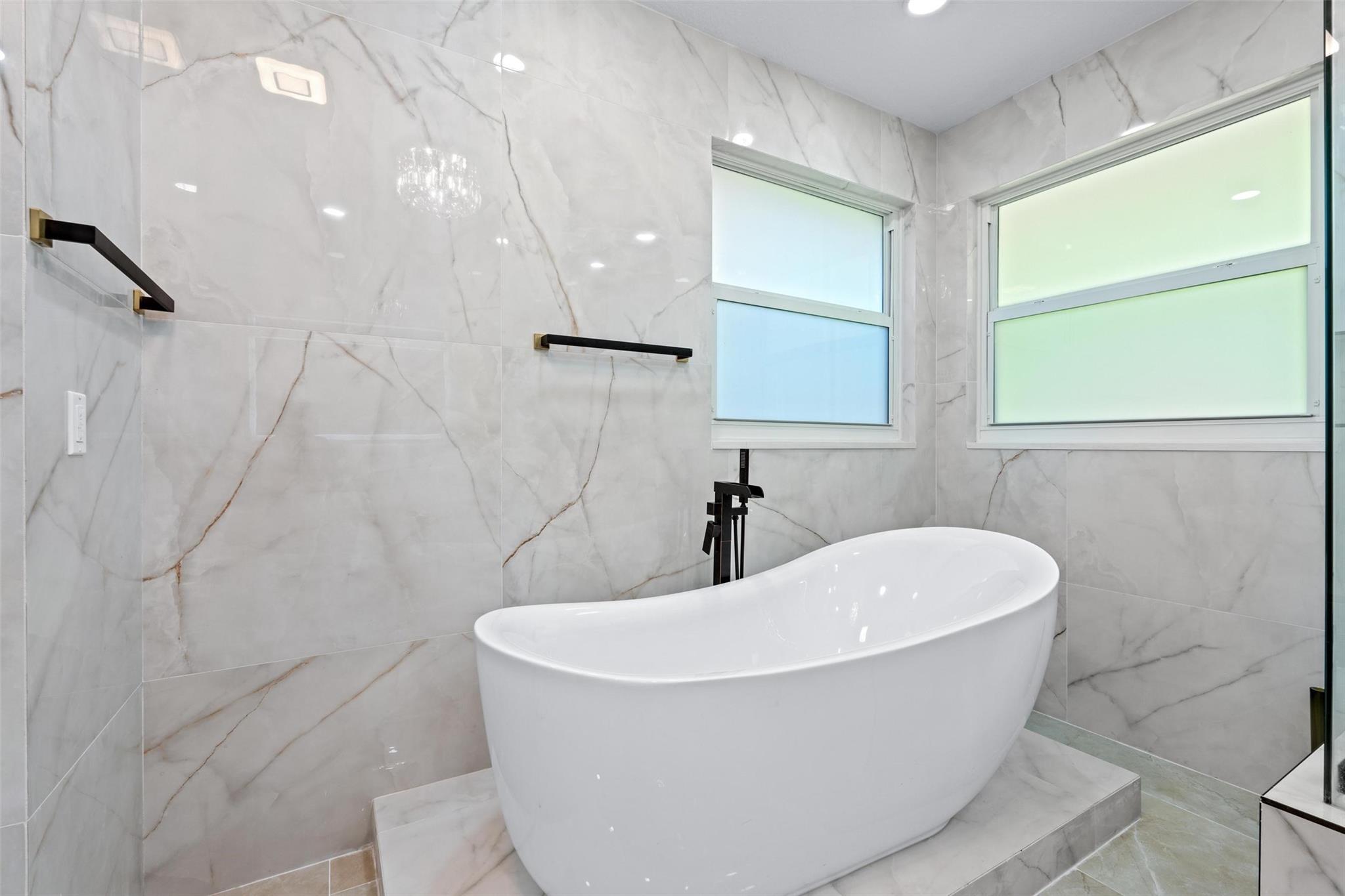 MEADOW WOOD OF THE LANDIN - Residential