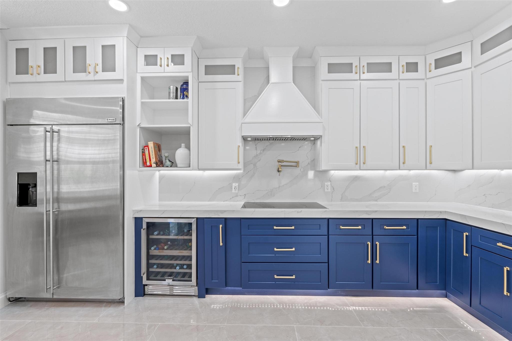 MEADOW WOOD OF THE LANDIN - Residential