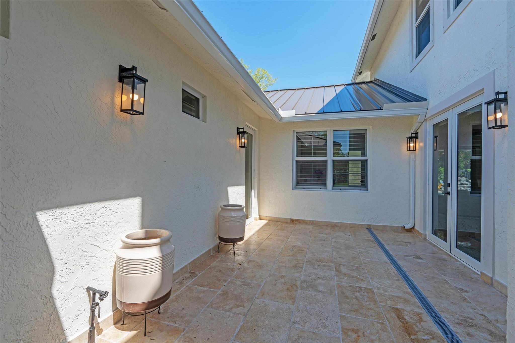 MEADOW WOOD OF THE LANDIN - Residential