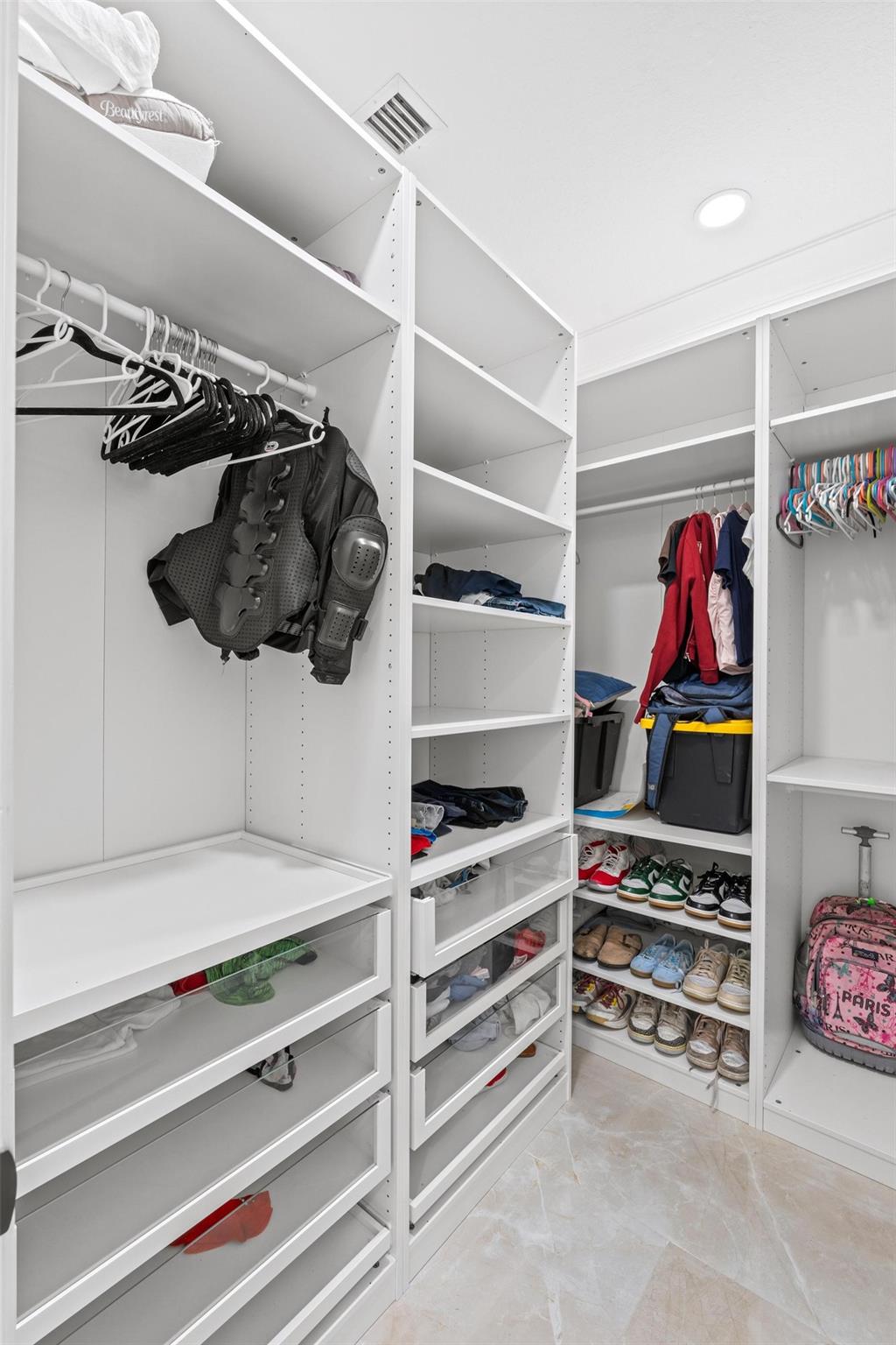 MEADOW WOOD OF THE LANDIN - Residential