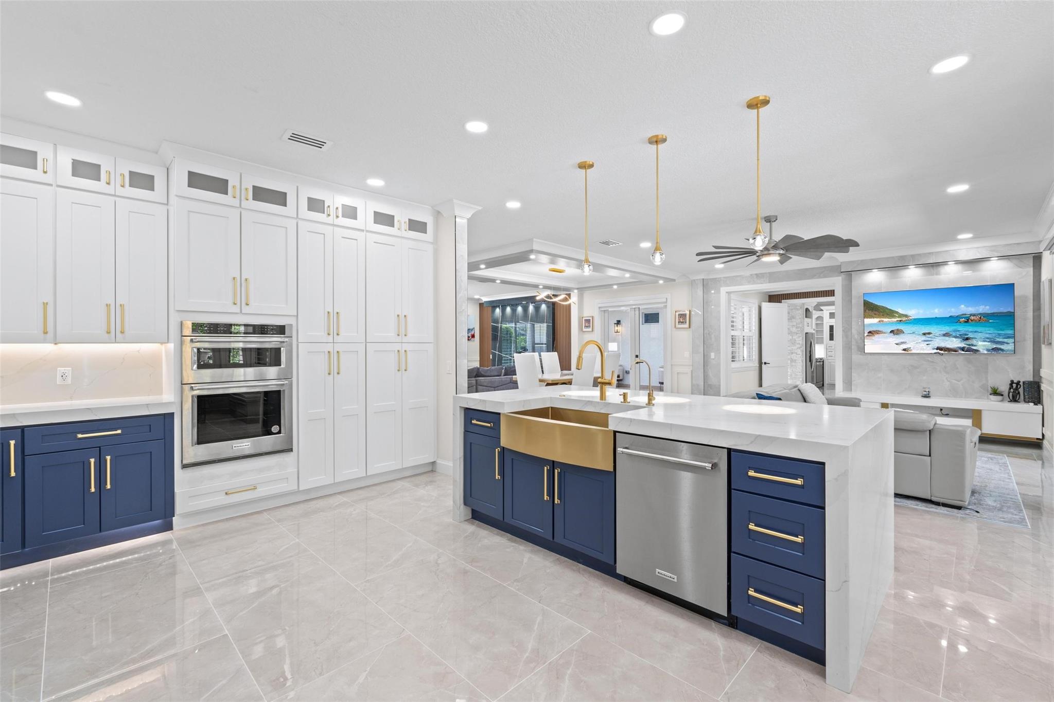 MEADOW WOOD OF THE LANDIN - Residential