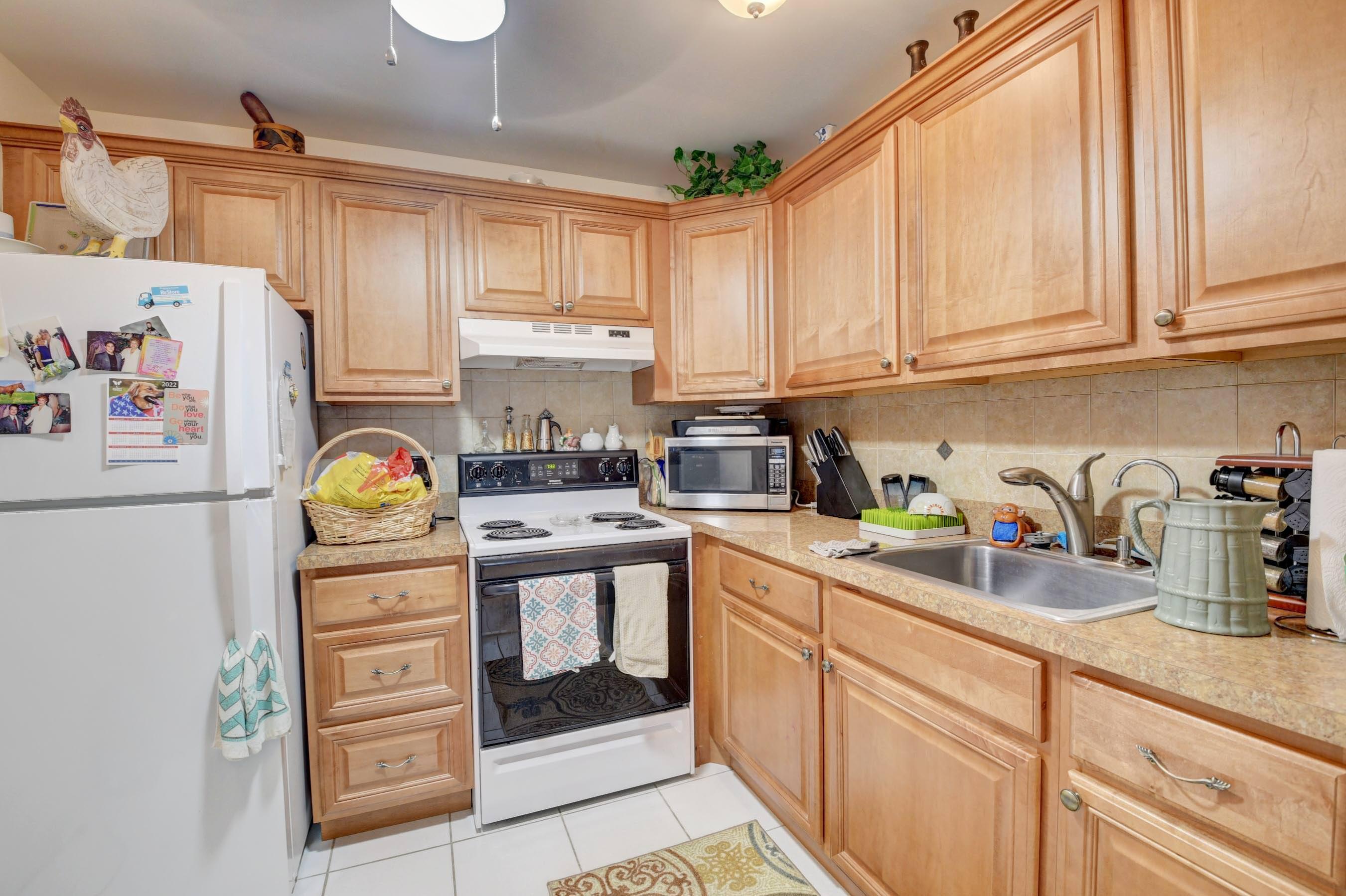 450 Brittany Drive