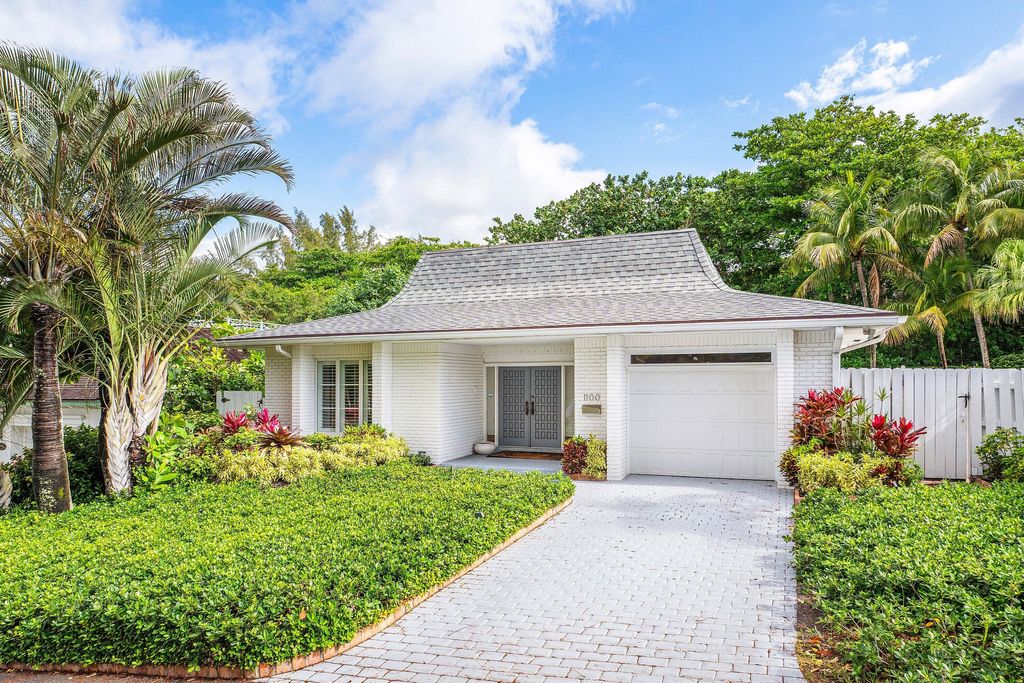 Photo of 1100 N Ocean Boulevard, Gulf Stream, FL 33483 (MLS # B26025875)