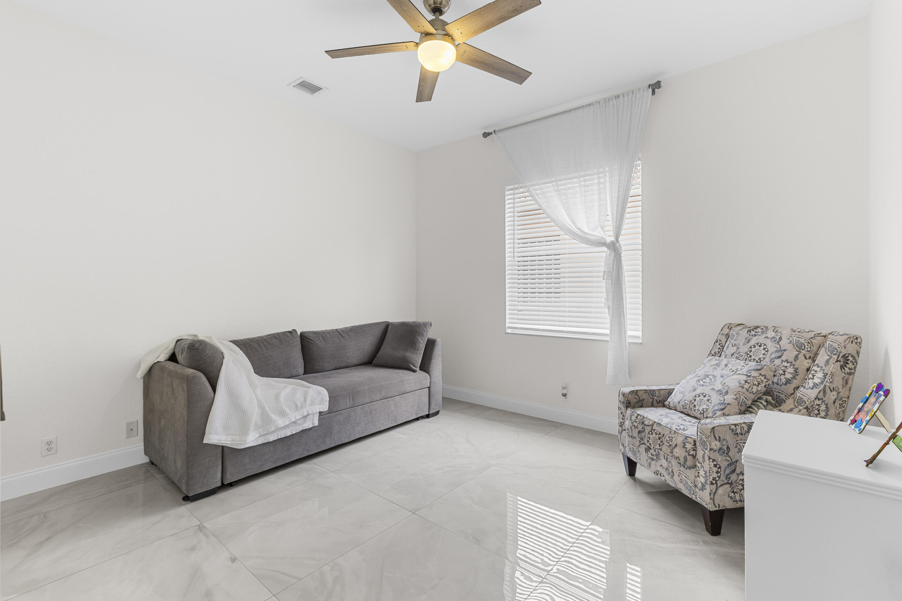 BLACK DIAMOND PH 2 - Residential
