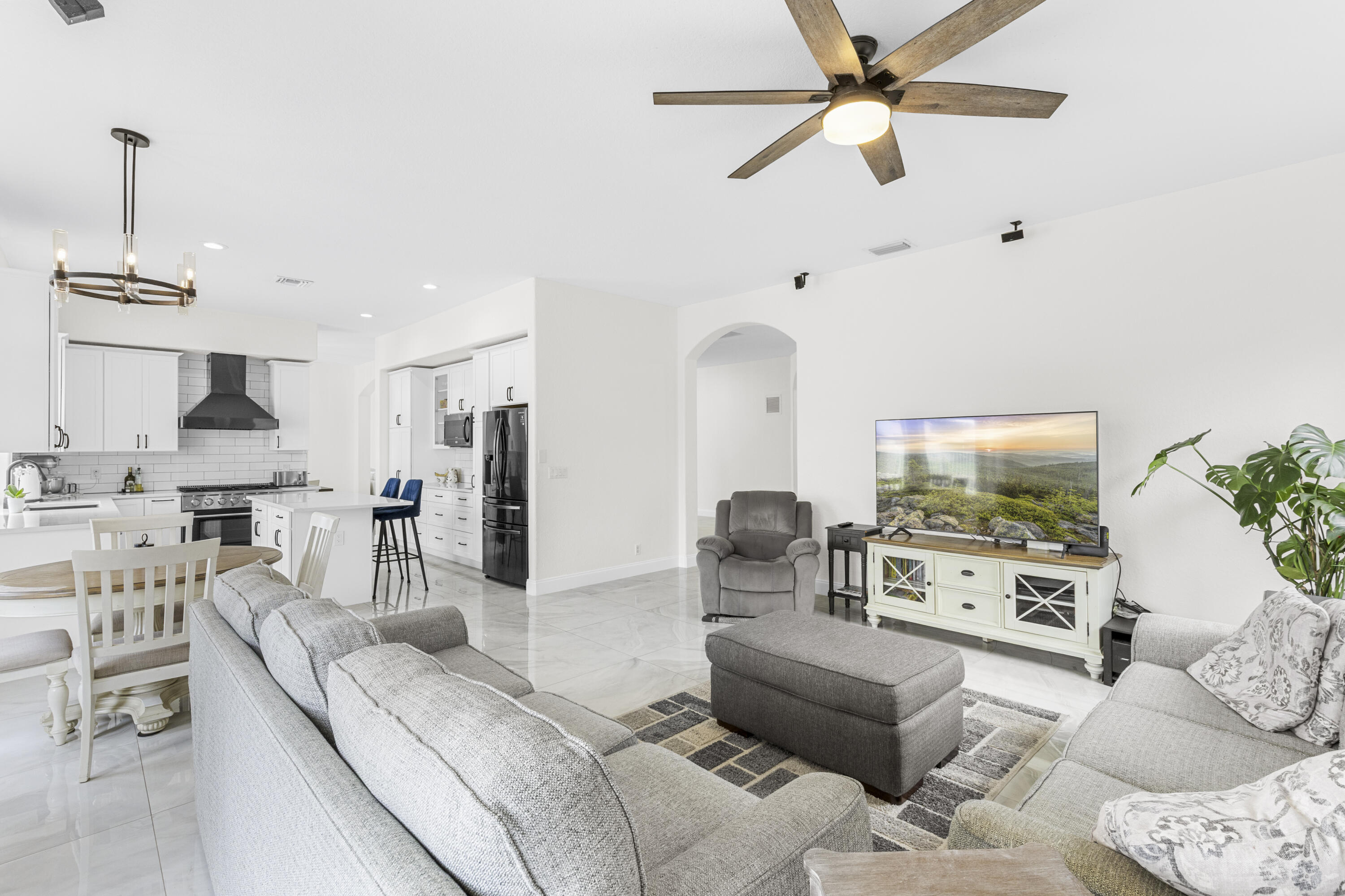 BLACK DIAMOND PH 2 - Residential