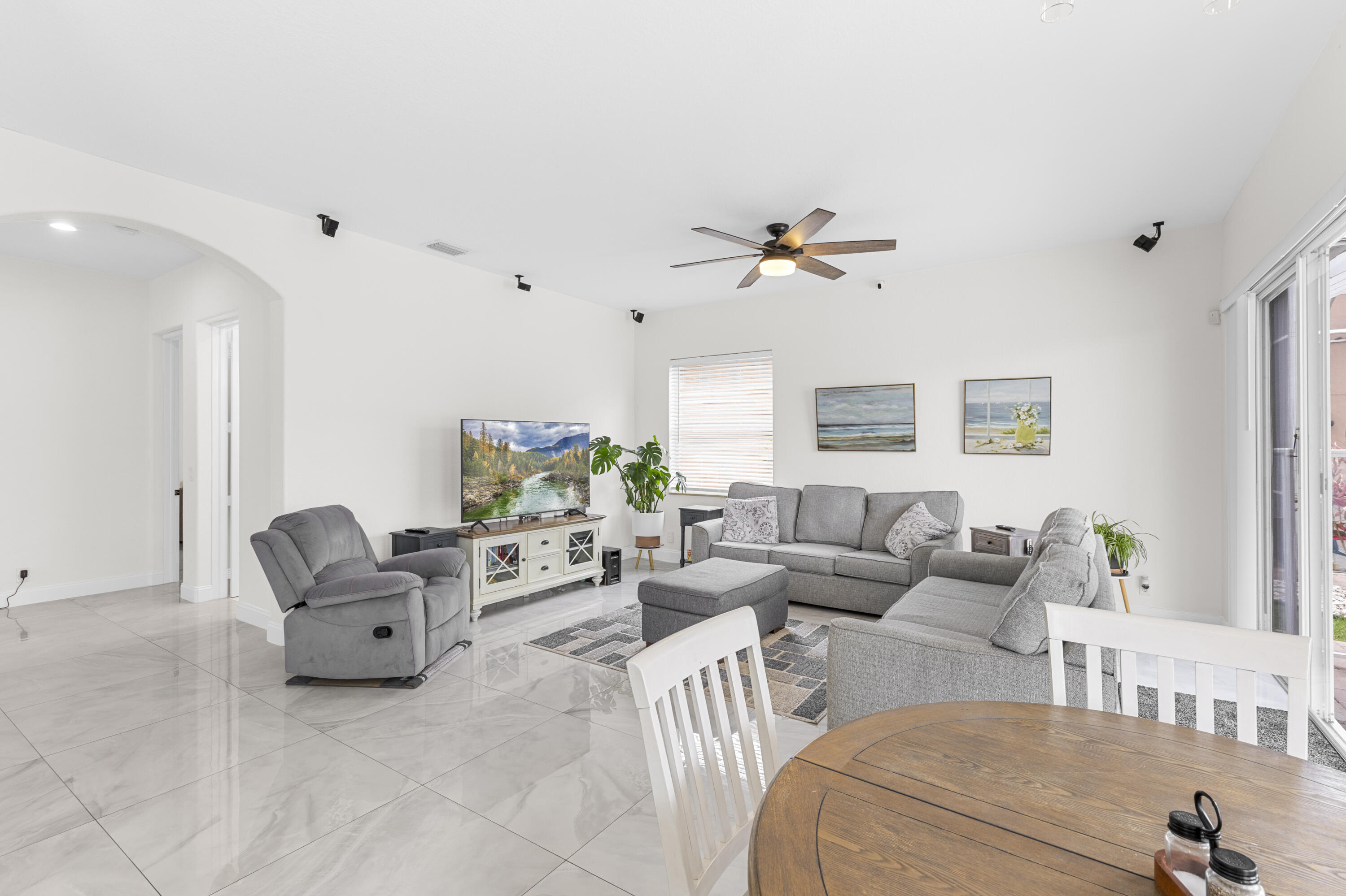 BLACK DIAMOND PH 2 - Residential