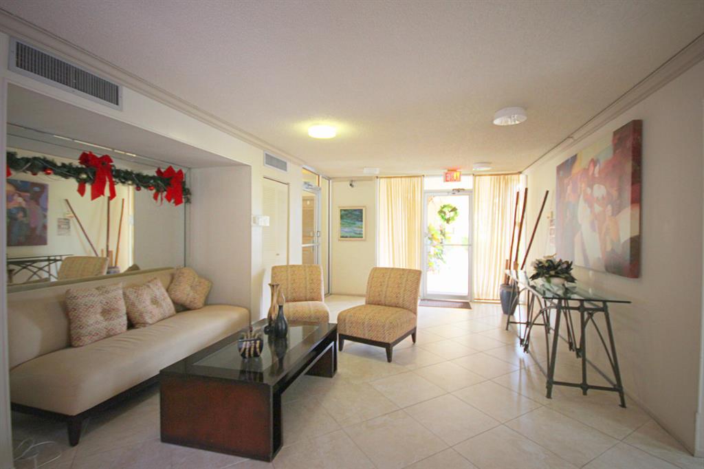 Boca Teeca - Residential