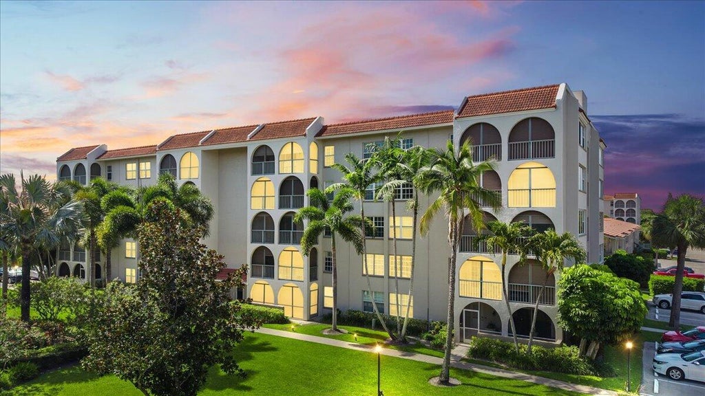Photo of 250 NE 20th Street #205, Boca Raton, FL 33431 (MLS # B26077602)