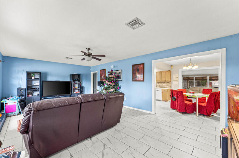 PALM SPRINGS VILLAGE 1 - Residential