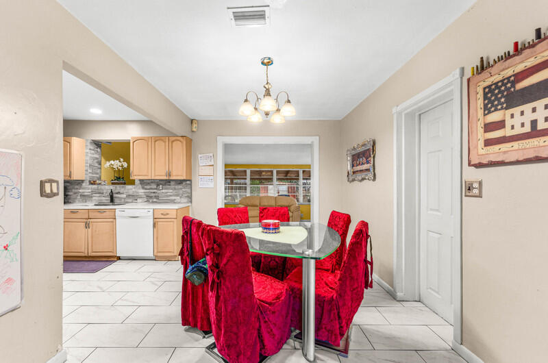 PALM SPRINGS VILLAGE 1 - Residential