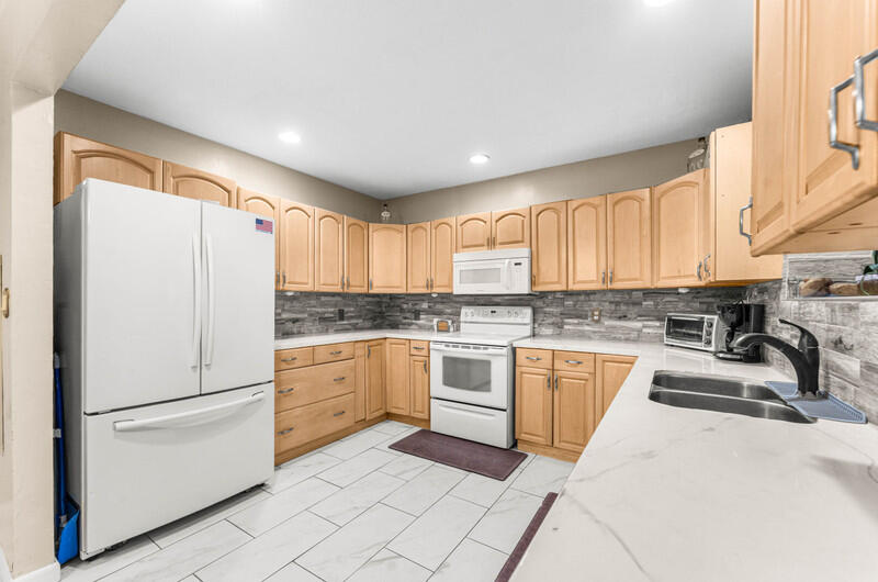 PALM SPRINGS VILLAGE 1 - Residential