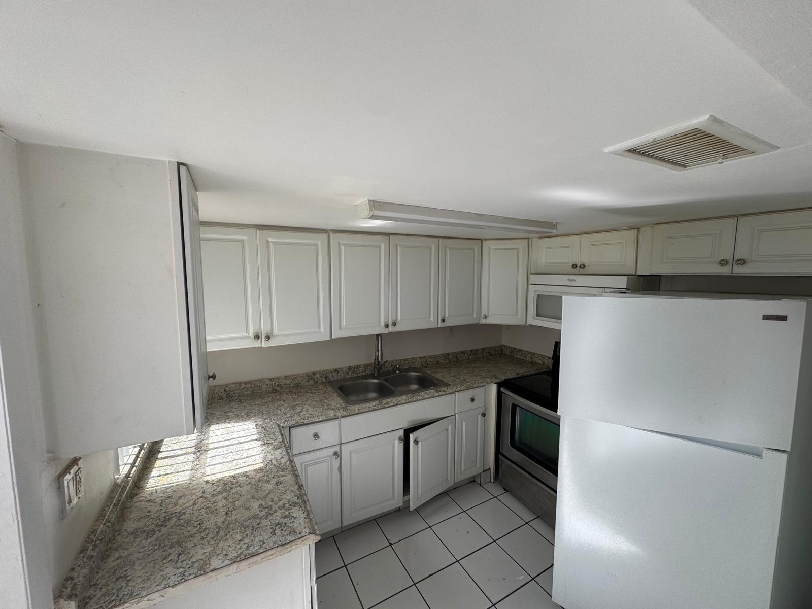 5201 NW 18th St 1F