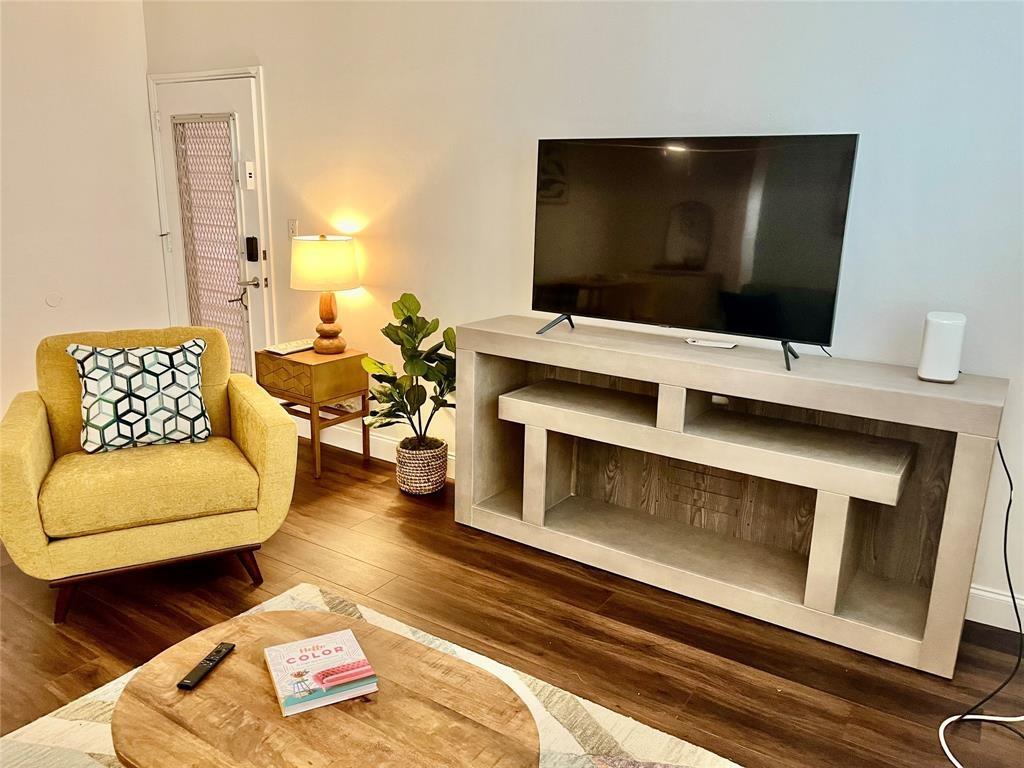 700 Bayshore Dr 9
