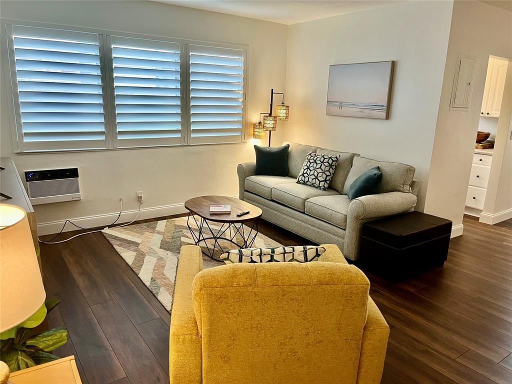 700 Bayshore Dr 9