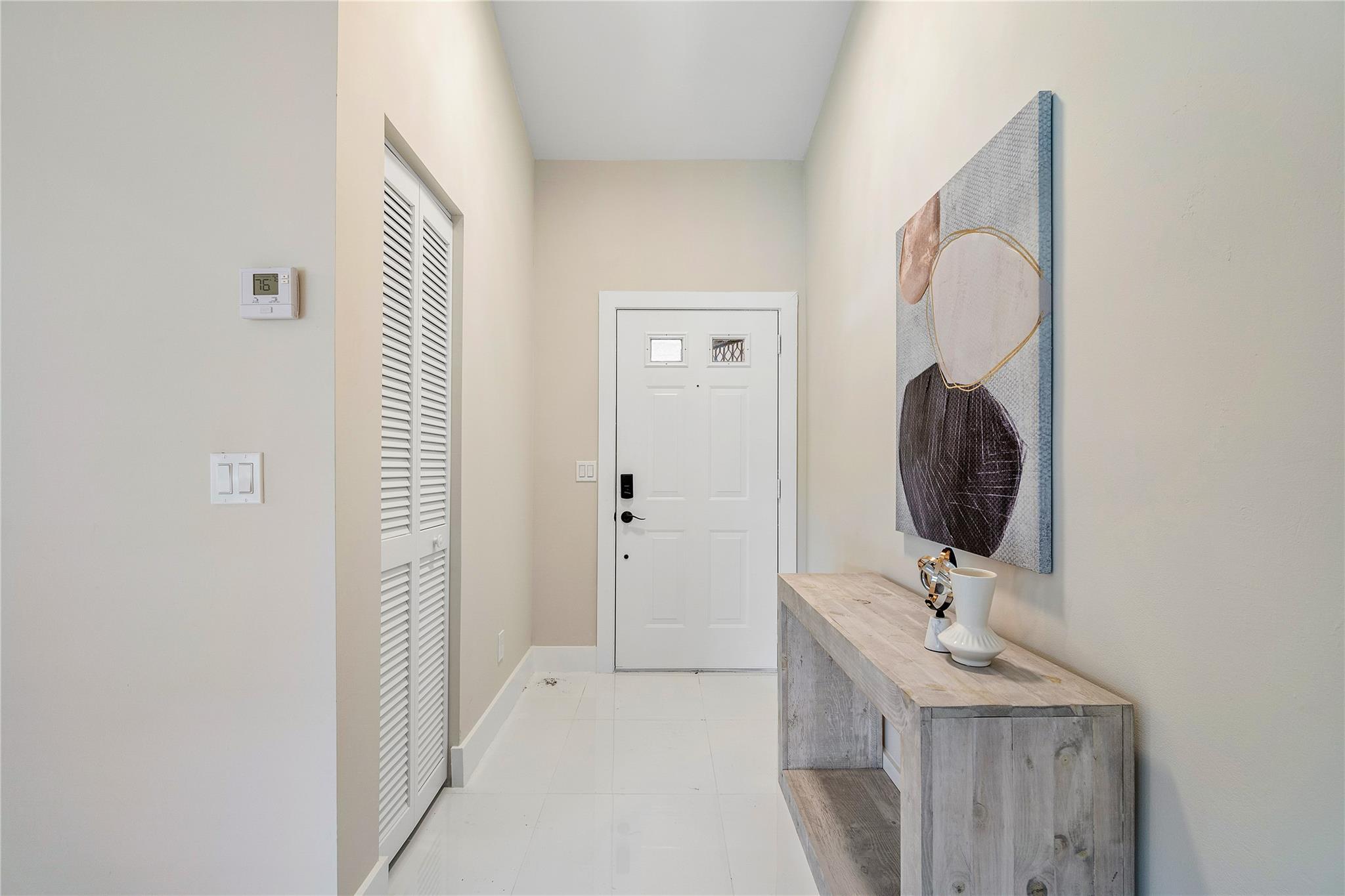 5794 Parkwalk Cir