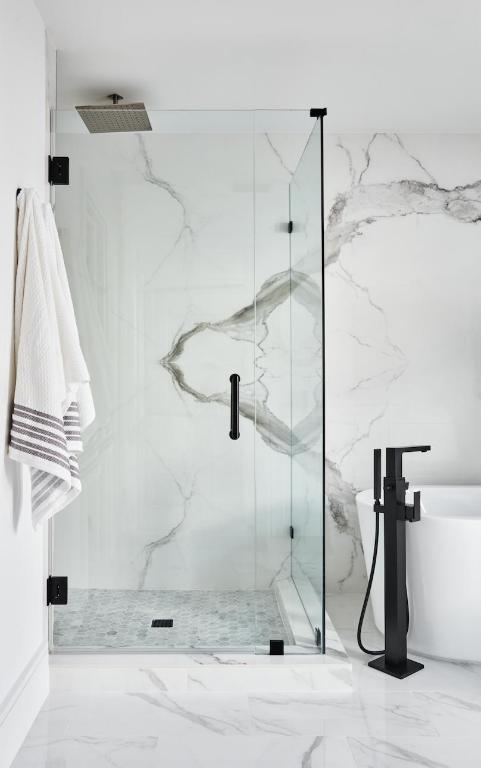 LEWIS SHORE ESTATES 3 - Residential Lease