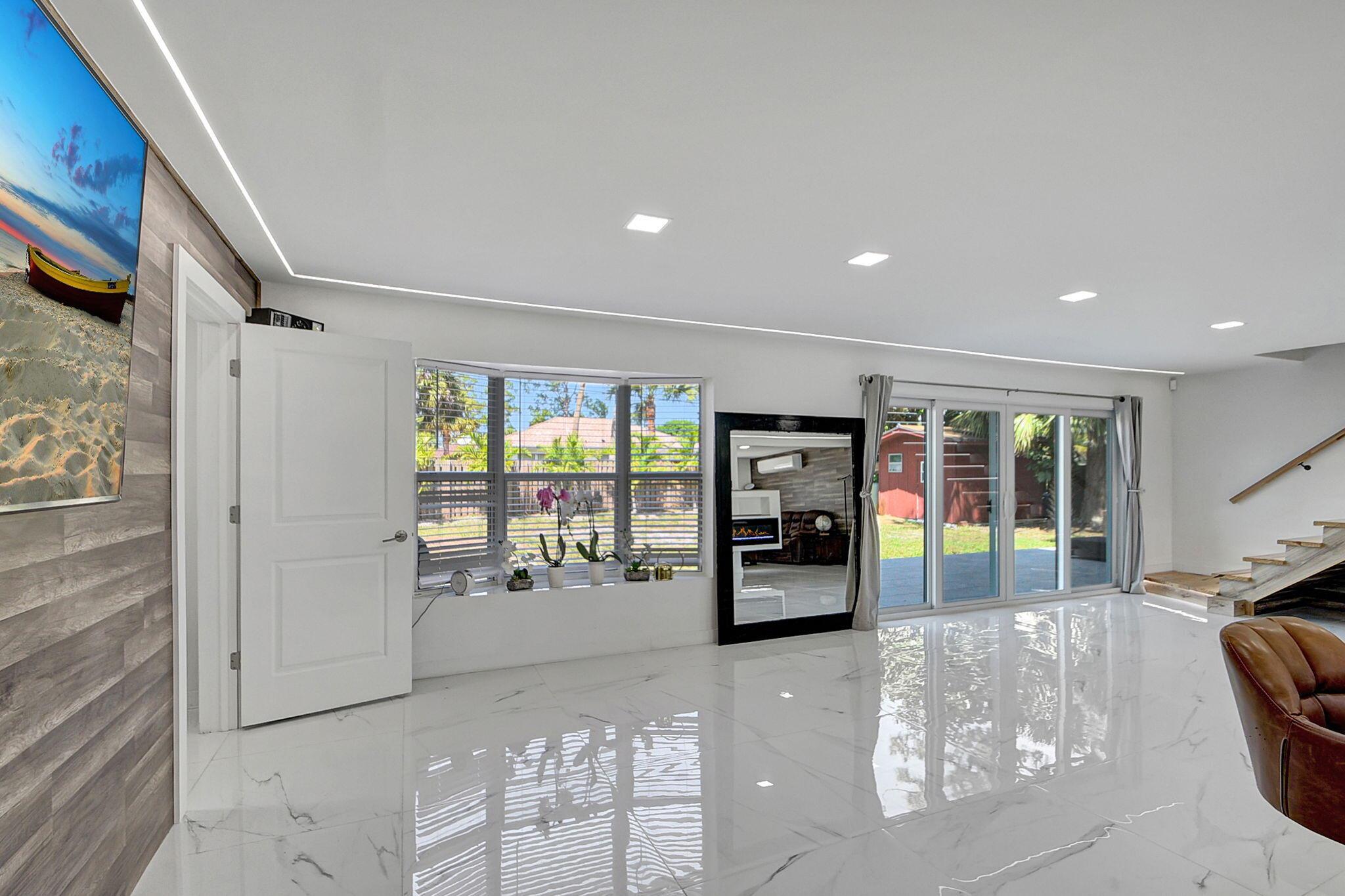 5425 Stratford Road