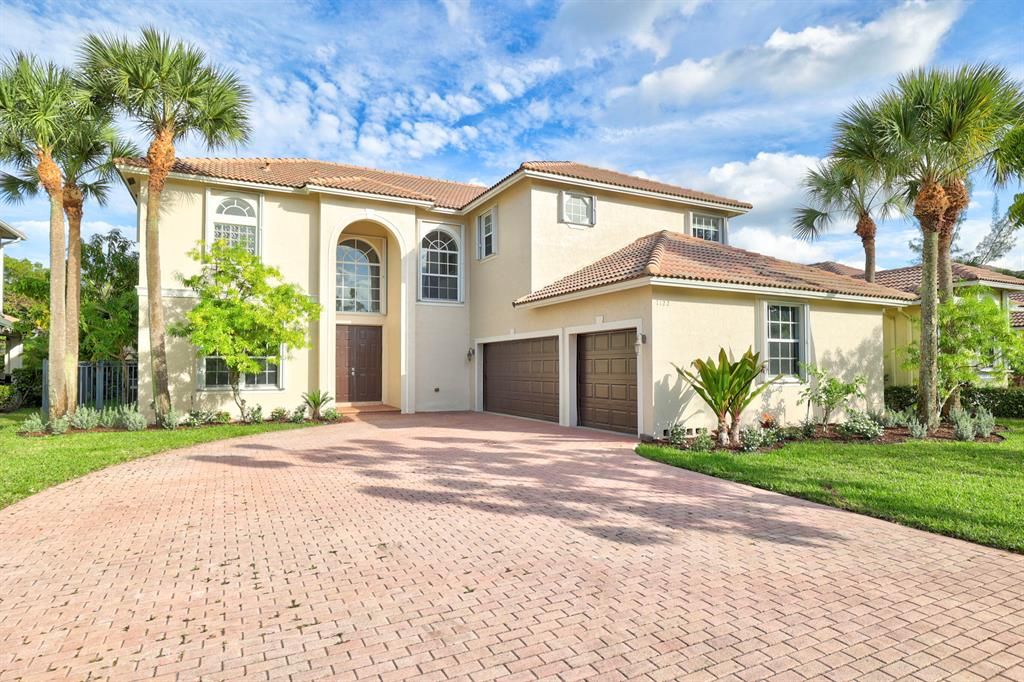 Photo of 7122 Pinecreek Way, Coconut Creek, FL 33073 (MLS # R10754975)