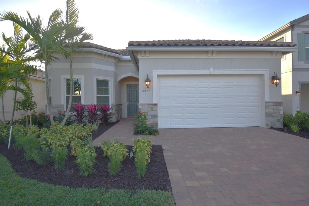 Photo of 10768 Northbrook Circle, Palm Beach Gardens, FL 33412 (MLS # R11033002)
