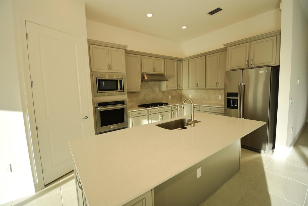 Photo of 10768 Northbrook Circle, Palm Beach Gardens, FL 33412 (MLS # R11033002)
