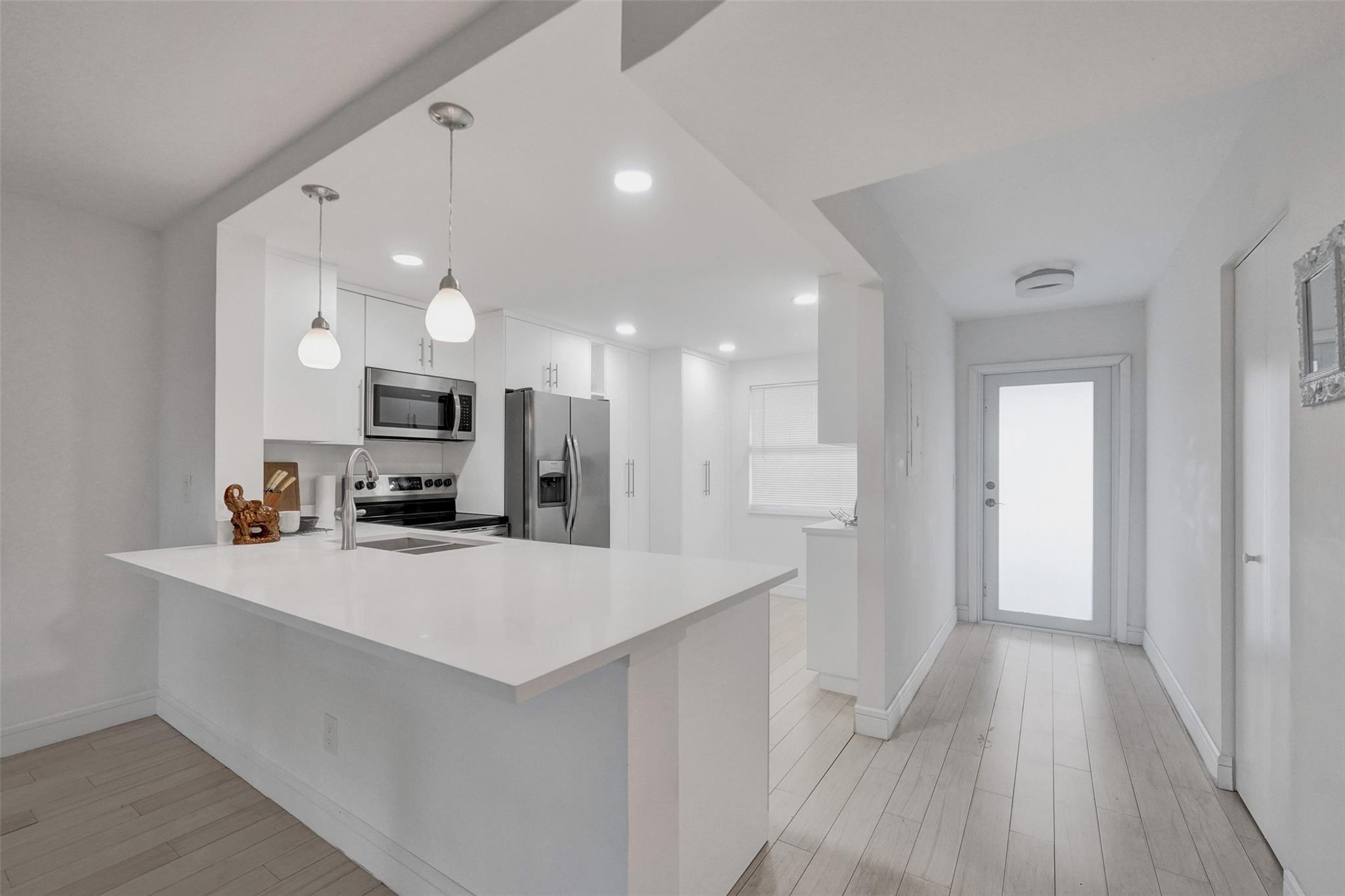 7624 NW 18th St 303
