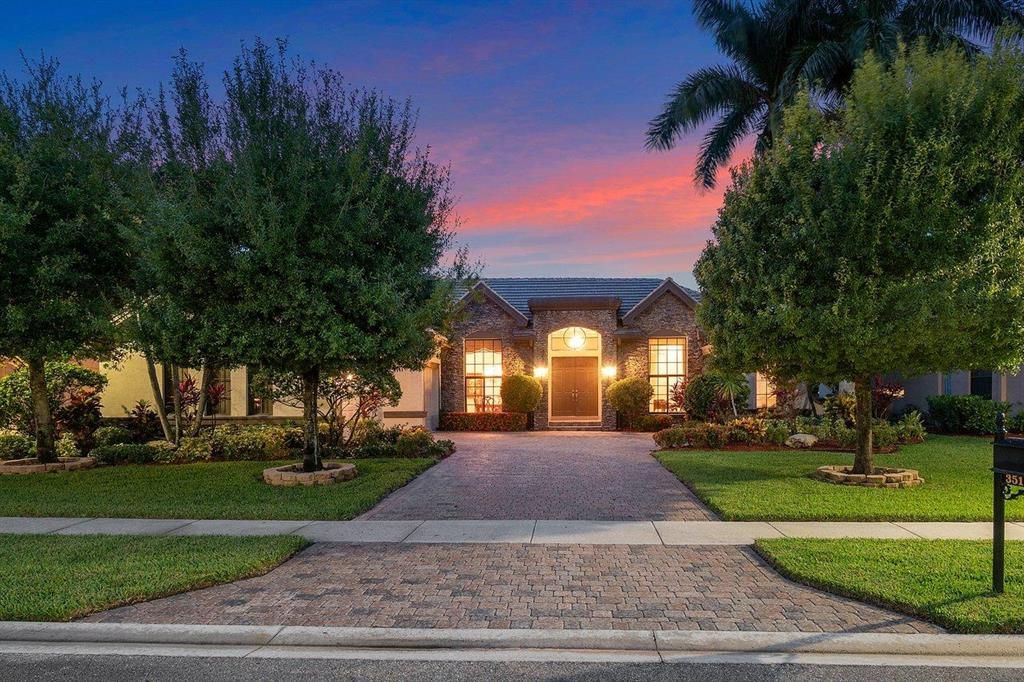 Photo of 3515 Mabillon Way, Wellington, FL 33449 (MLS # R10728527)
